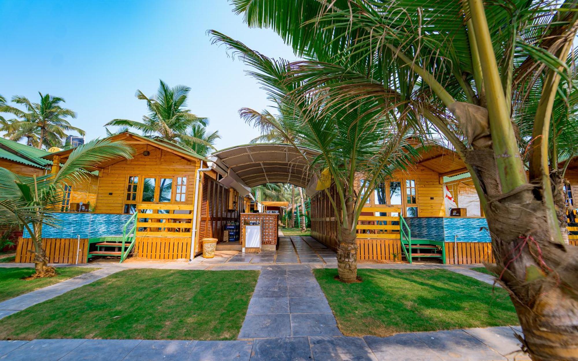 Orange Sky Beach Bungalow Агонда Экстерьер фото