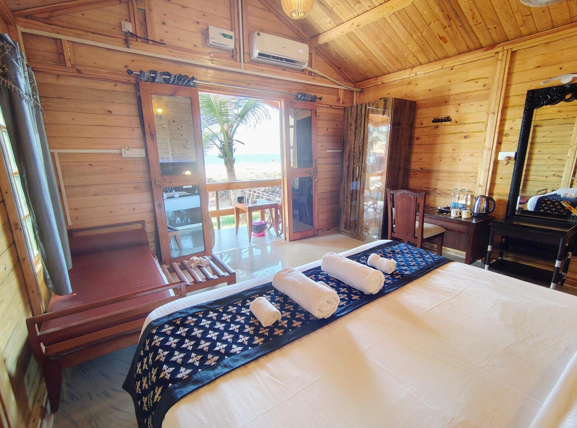 Orange Sky Beach Bungalow Агонда Экстерьер фото