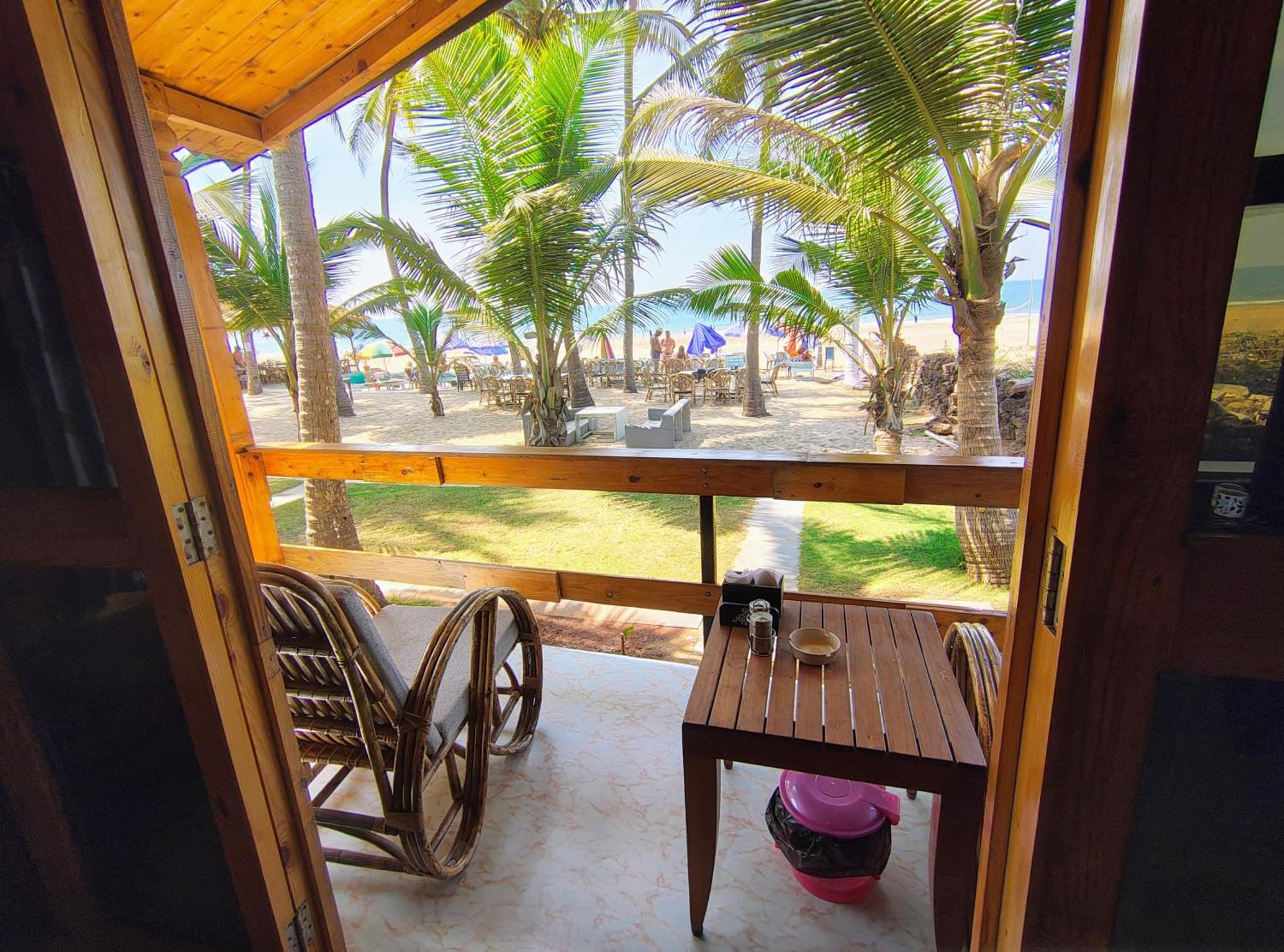 Orange Sky Beach Bungalow Агонда Экстерьер фото